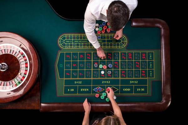 Exploring Mobile Features on a trusted online casino Singapore Platform