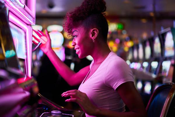 Exploring Digital Platform Changes in poker online Italia